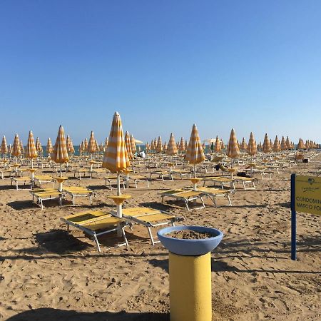 App. Marcopolo - 100Mt Dal Mare Apartman Lido di Jesolo Kültér fotó