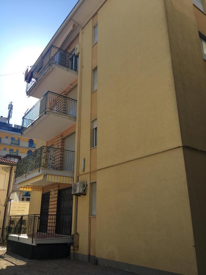 App. Marcopolo - 100Mt Dal Mare Apartman Lido di Jesolo Kültér fotó